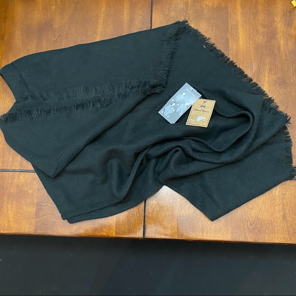 Black scarf
